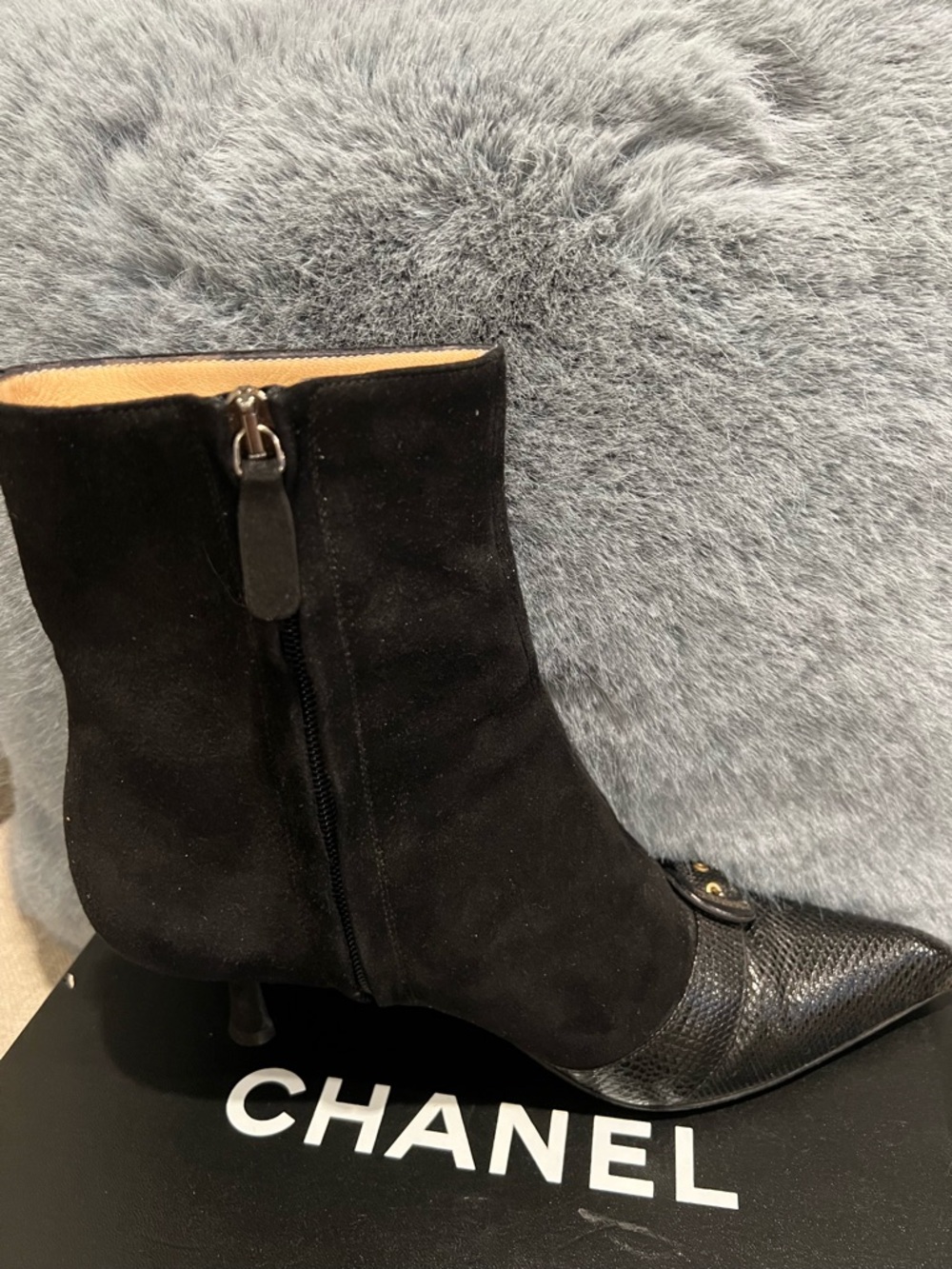 CHANEL Black Suede & Lizard Skin Cap Toed with Kitten Heels - Picture 3 of 10